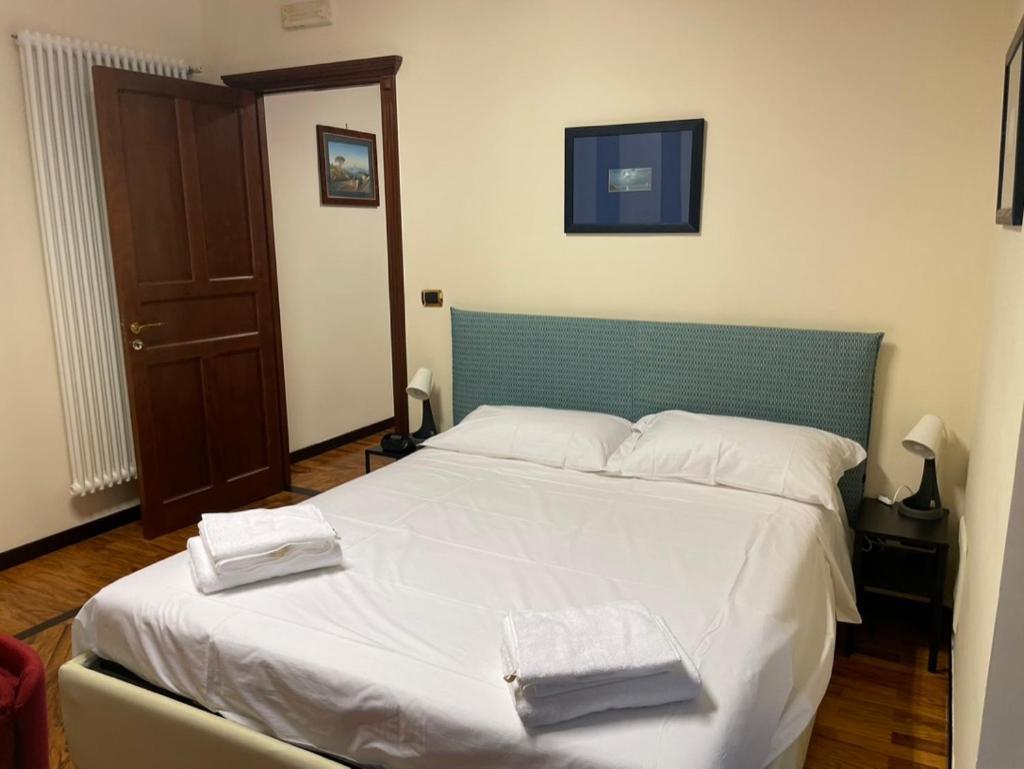 Caravaggio Apartment Naples Luaran gambar